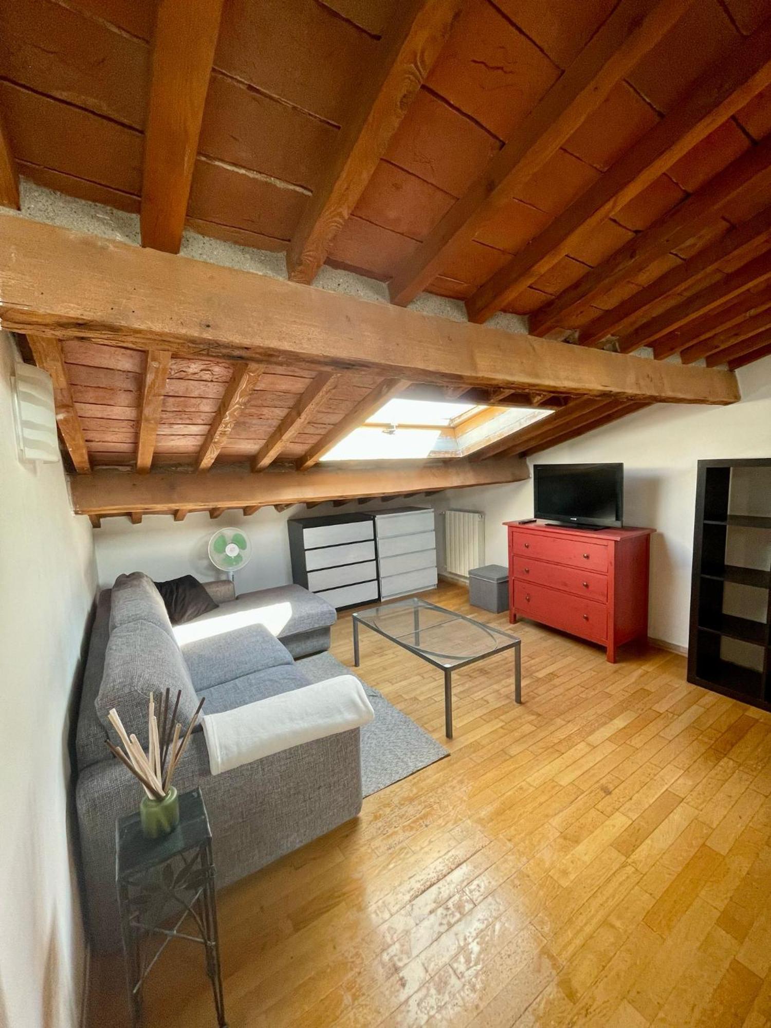 Apartmán Luminosa Mansarda Vicino Al Porto Livorno Exteriér fotografie